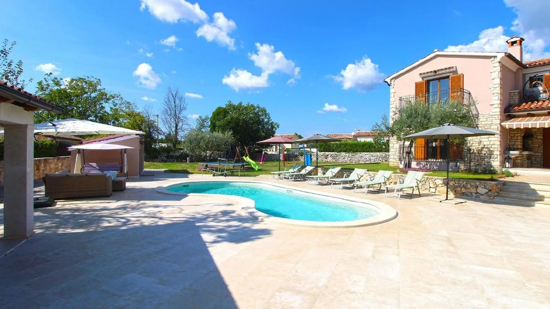 Holiday home Ferienhaus Mit Privatpool Fuer 8 Personen Ca 250 Qm In Radetici, Istrien Binnenland Von Istrien Tinjan